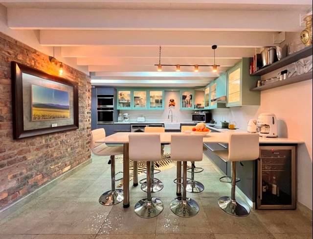 3 BEDROOM APARTMENT FOR SALE IN BEACH ESTATE